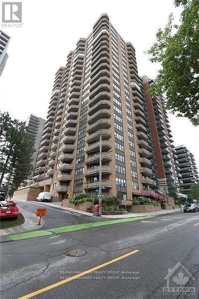 Photo principale - 556-556 Laurier Ave W