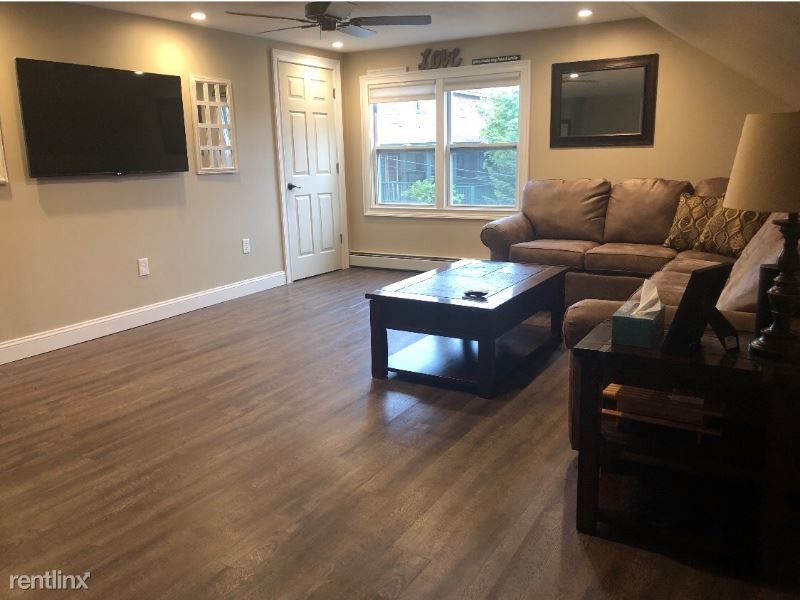 Foto principal - 129 Spruce St