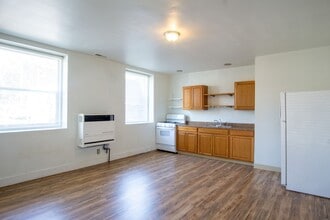 Building Photo - 2044 N Kilpatrick St