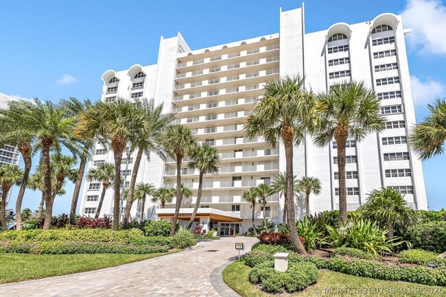 Building Photo - 3000 S Ocean Blvd