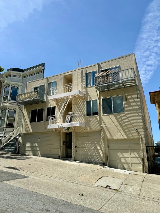 Foto principal - 870 Grove St