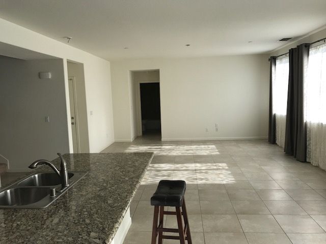 Building Photo - 9562 Alder Creek Dr.