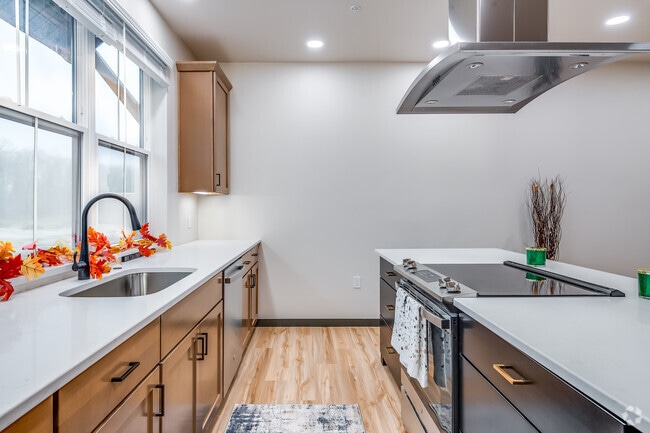 3BR, 2.5BA - 1,715SF - Kitchen - Whitetail Ridge at Elkhart Lake