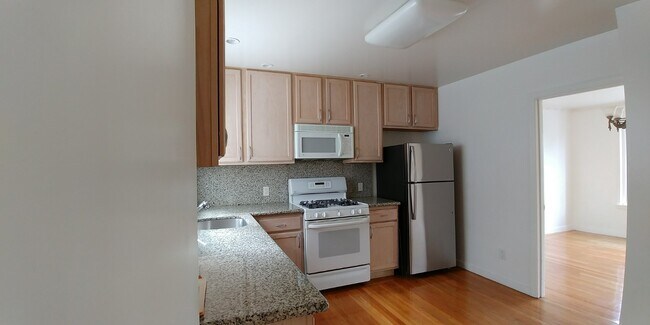 Kitchen - 1239 24th Ave