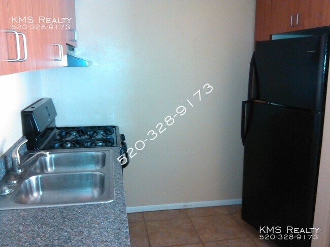 Foto del edificio - 2525 N Alvernon Way