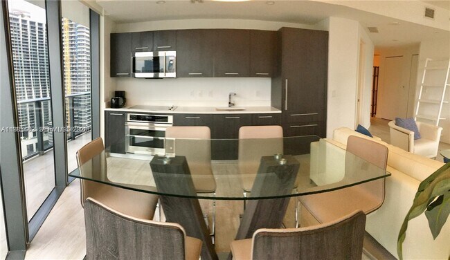 Foto del edificio - 55 SW 9th St