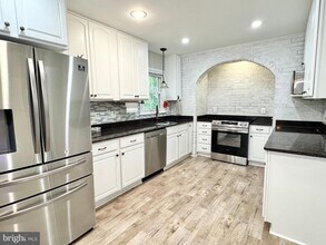 Building Photo - 15793 Moncure Dr