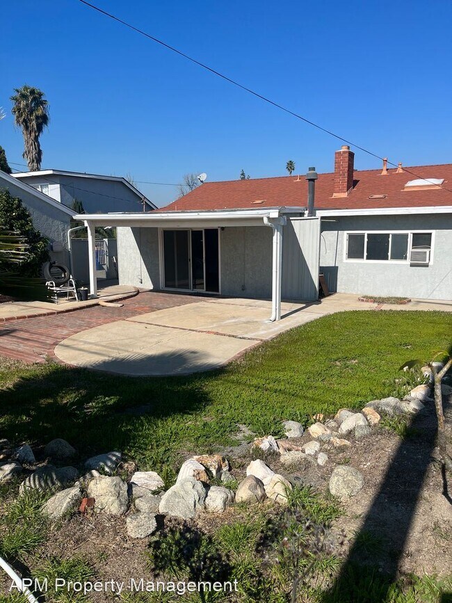 Foto del edificio - 5 br, 2 bath House - 1005 W H Street