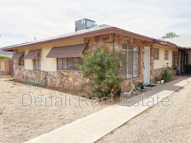 Foto del edificio - 6210 N 12th Pl