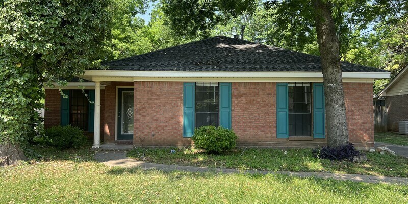 Primary Photo - 524 Forest Park Dr