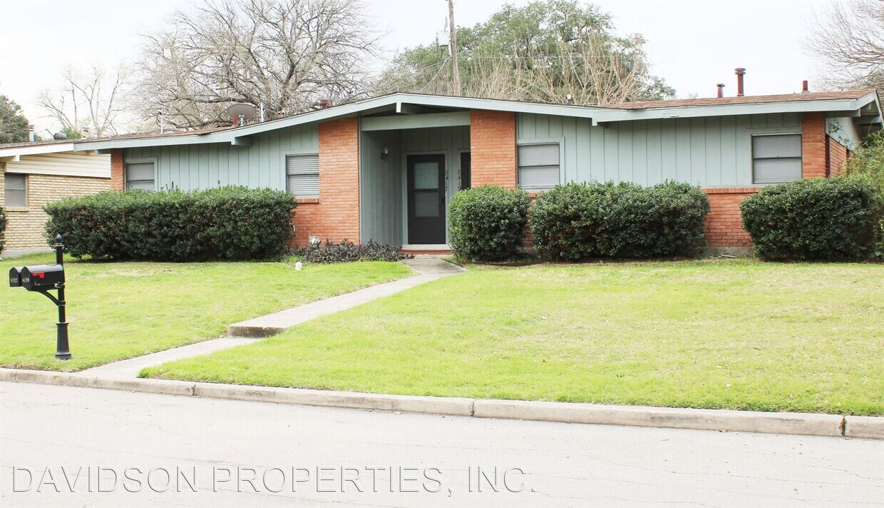 Primary Photo - 2 br, 1 bath House - 8417 Greenbrier
