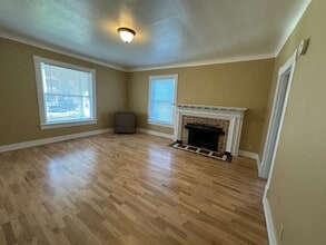 Building Photo - 522 SE Byers Ave