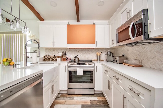 Foto del edificio - 6557 Country Wood Way