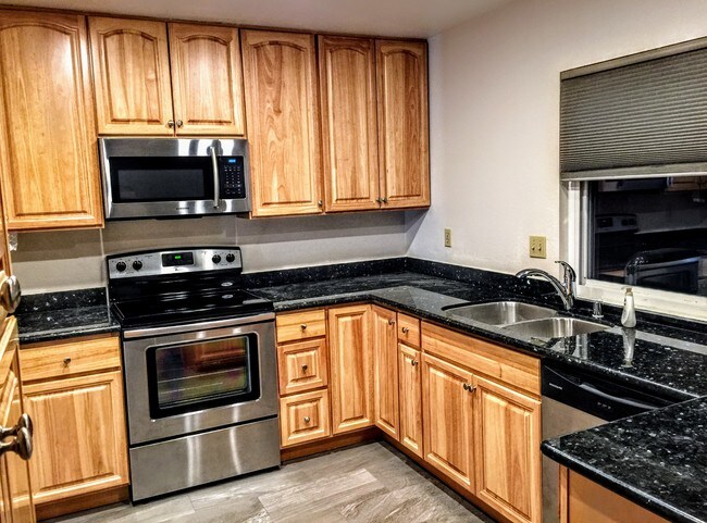 Vista de la cocina 2 - 7471 Aaron Ct