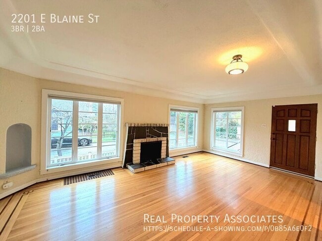 Foto del edificio - 2201 E Blaine St