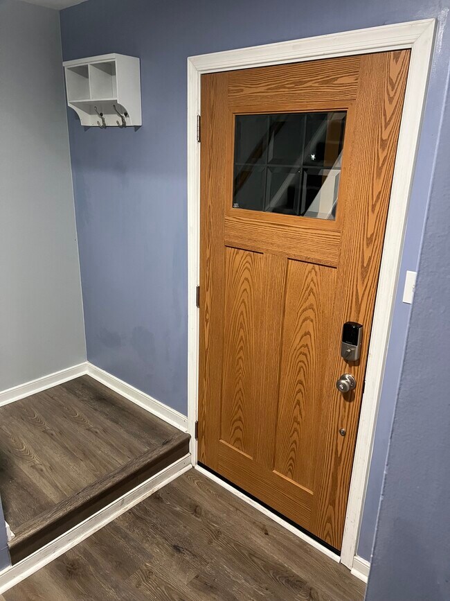 Foto del edificio - 2020 Knotty Dr