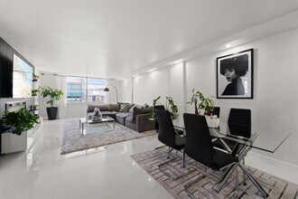 Building Photo - 1050 93rd St