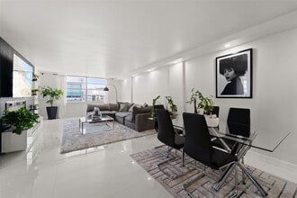 Building Photo - 1050 93rd St