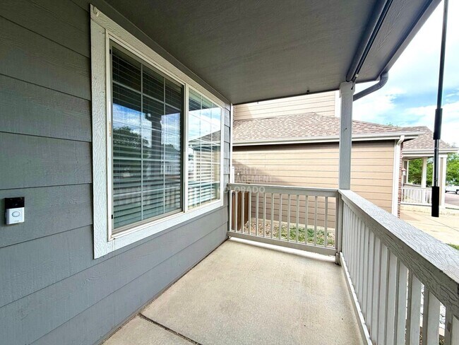 Building Photo - 4575 E Hunterwood Dr