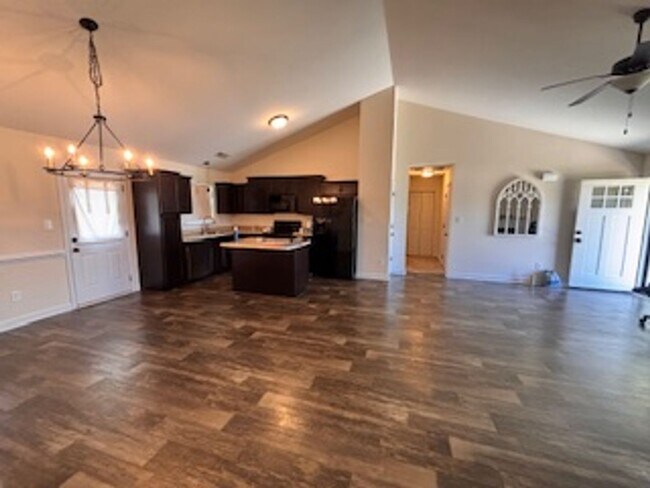 Building Photo - 216 Tappi Ter