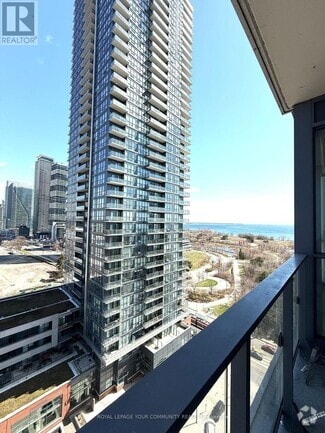 Building Photo - 2212-2212 Lake Shore Blvd W