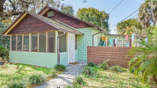 Foto del edificio - 2506 Formosa Ave