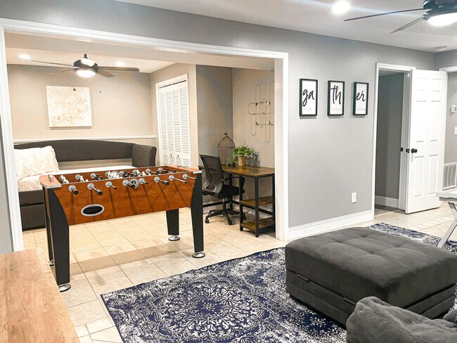 Foto del edificio - 11501-11505 5 Cedars Rd
