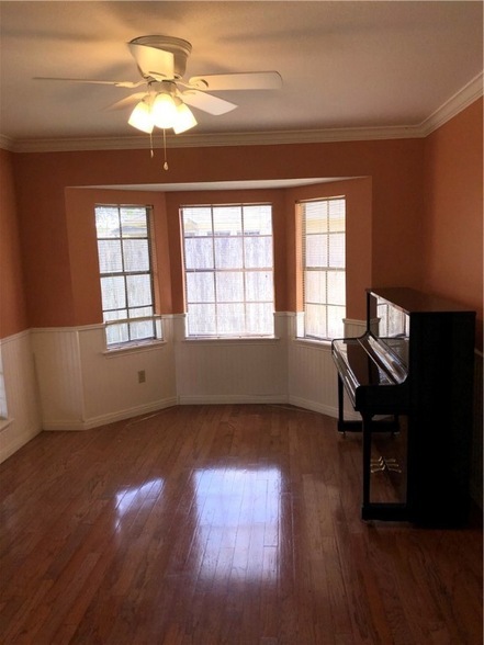 Building Photo - 6234 Brockhampton Street