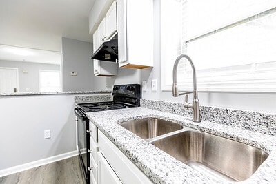 Building Photo - 32 Baird St