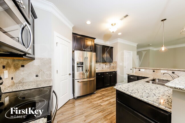 Foto del edificio - 136 Wintergreen Ct