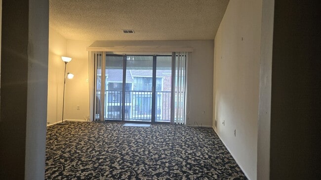 Building Photo - 48 Mendrey Ct