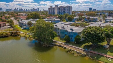 Building Photo - 1659 NE Miami Gardens Dr