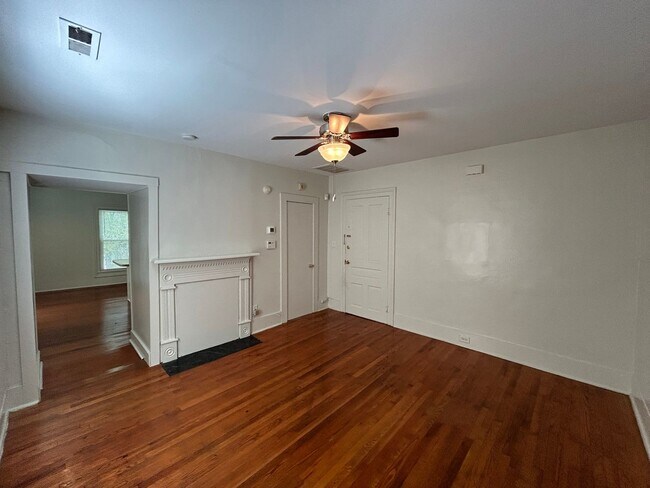 Foto del edificio - historic 1 BR apartment close to Duke