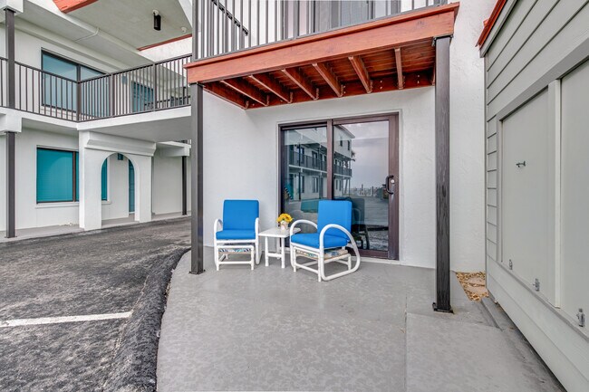 Building Photo - 1404 N Atlantic Ave