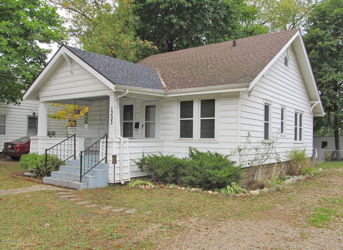 Primary Photo - 1303 East Cork Street