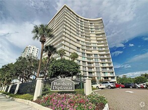 Building Photo - 2611 Bayshore Blvd