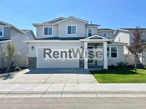 Building Photo - 5845 W Sprig Dr
