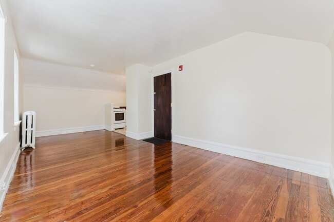 Building Photo - 7434 Boyer St
