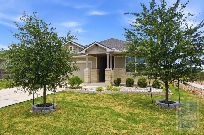 Foto del edificio - 216 Big Cypress Byu Rd