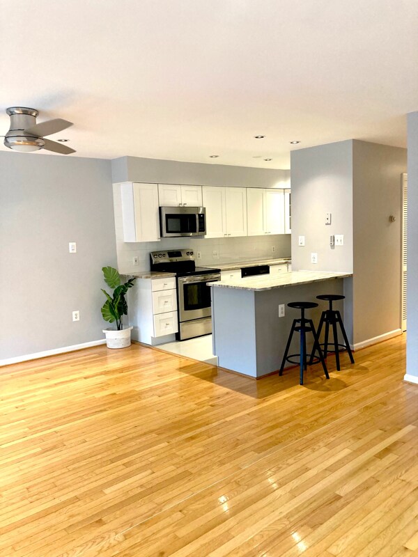 Photo - 1525 A St SE Apartment