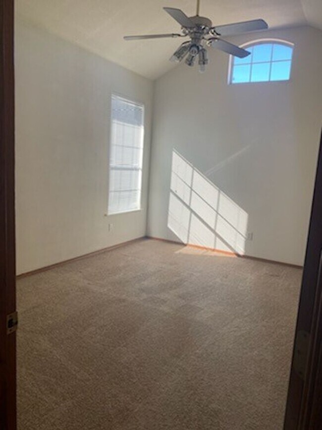 Foto del edificio - 2112 N Manning St