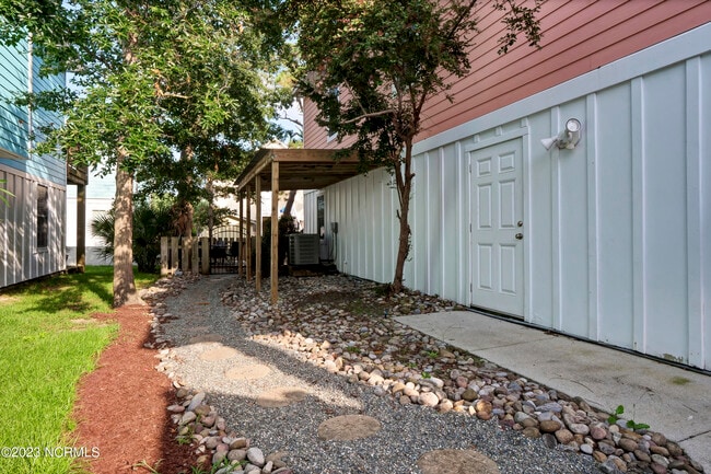 Building Photo - 1717 Mackerel Ln