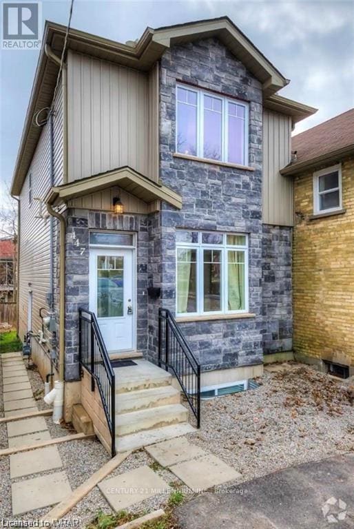 Building Photo - 447 Stirling Ave S