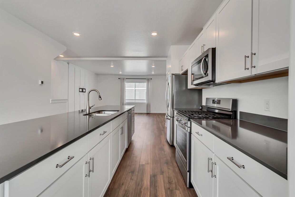 Foto principal - 1137 E Hatch Row