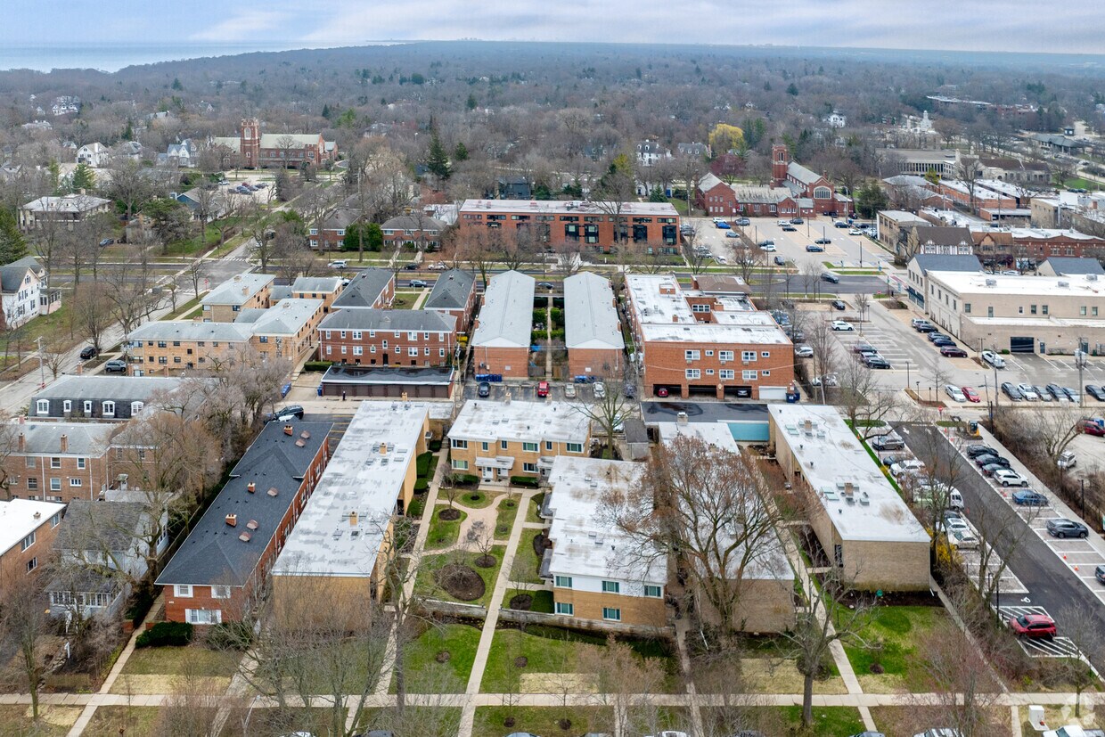 Aerial Photo - 376 Park Ave