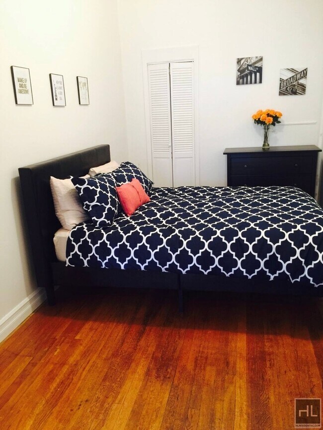 Foto del edificio - 1 bed at 11 Street two blocks from Prospec...