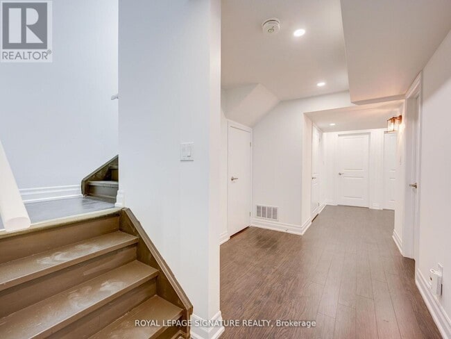 Building Photo - 861 Tea Landing