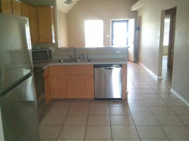 Building Photo - 3511 Westwood Dr