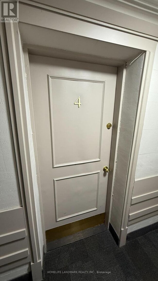 Building Photo - 676 Mt Pleasant Rd