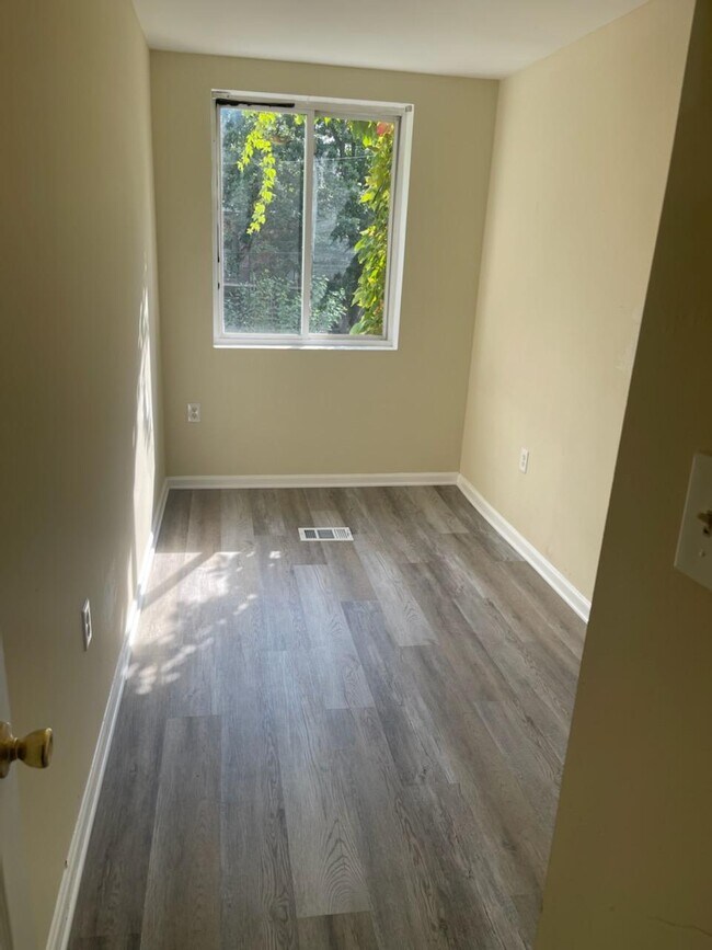 Foto del edificio - 417 Mellon St SE